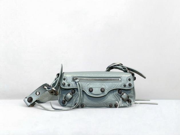 台南店 遠麗全新二手名牌館~ M1128 Balenciaga包包淺藍羊皮銀釦小號單肩腋下機車包