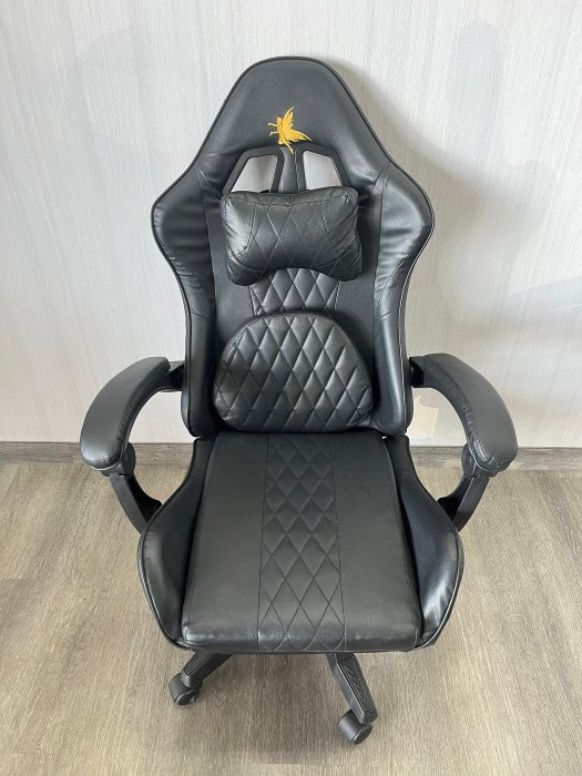 宏品全新二手家具館~台中2手家具家電中古推薦 F551403*黑色皮電競椅(無腳靠)*原木家具 木沙發組椅 泡茶桌椅 柚木衣櫃 檜木家具 實木茶盤 雞翅木花架