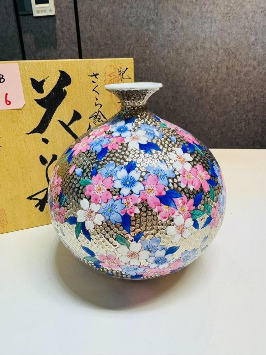 日本肥前有田燒金龍窯國寶級傳統工藝江口天童江口天童作24k金浮雕全手