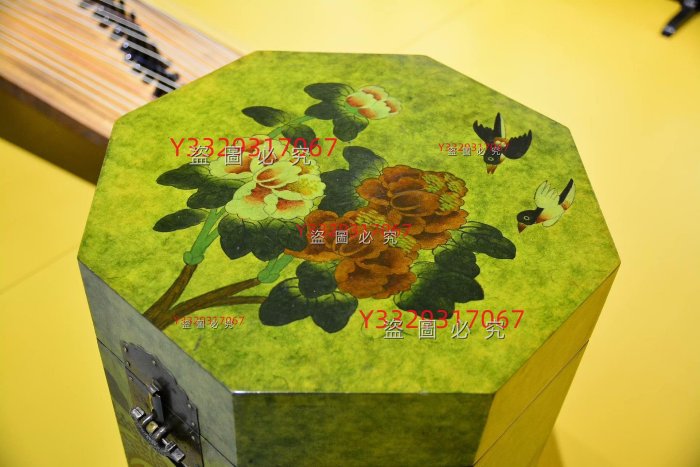 可議價李朝八角箱，朝鮮老柜，朝鮮木箱。 李朝民畫.花鳥圖繪，內貼紙