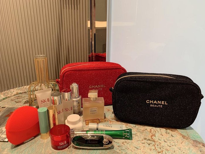Chanel香奈兒VIP贈品化妝包 blingbling✨✨