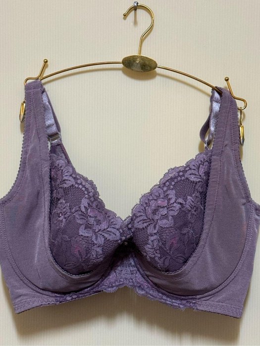 🌈小姐很愛花👙LADY法式蕾絲，👙二手內衣👙大罩杯G80,300元