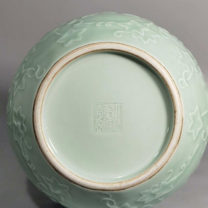 清乾隆粉青釉千秋代葫蘆瓶尺寸高28.8 肚徑20 底直徑12.5【二手】4568