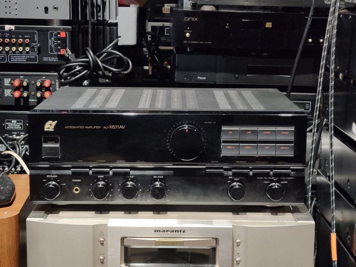有另一台品項好 日本製 山水 Sansui AU-X611AV 綜合擴大機 功能正常 每聲道80瓦 120V 台灣電壓