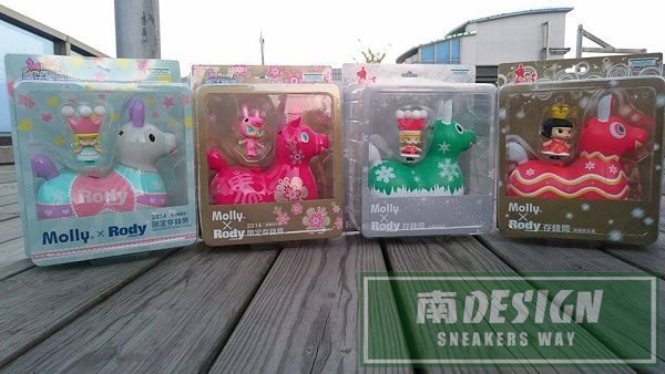 南◇現貨RODY MOLLY 跳跳馬存錢筒冰晶聖誕熱鬧新年歡樂馬年版魔幻樂園