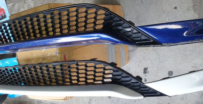 Focus MK3.5 原廠前保桿 / 運動版 下巴部分