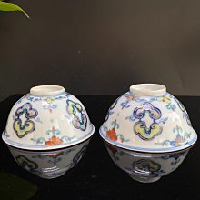 道光粉彩碗清道光粉彩寶相花+纏枝紋碗一對，家父早年收藏，釉面溫潤