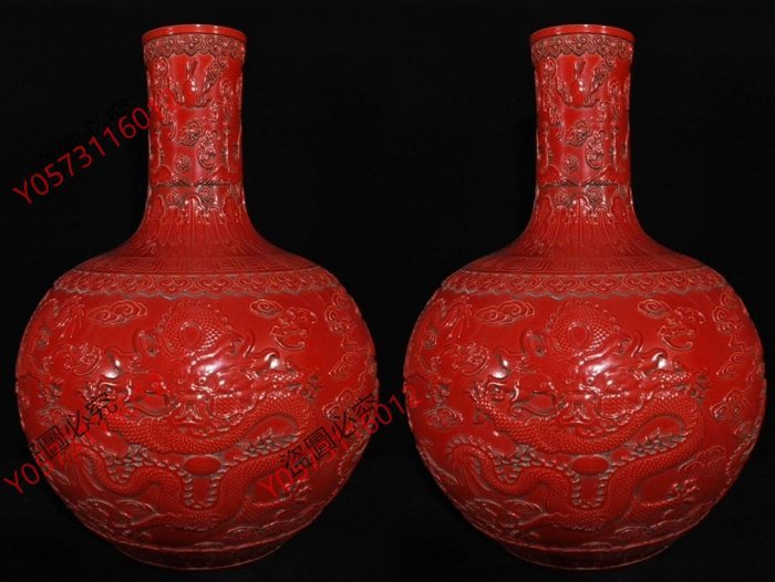 中国美術 清乾隆 紅釉直径瓶 紅釉長頸瓶 辰砂花瓶 A copper-red-glazed garlic-mouth vase, Seal mark and period of
