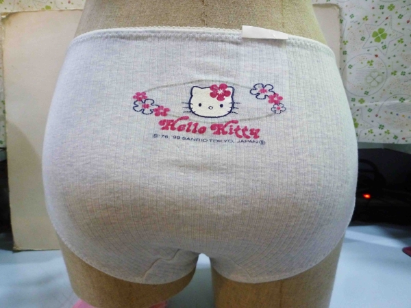 【震撼精品百貨】Hello Kitty 凱蒂貓~KITTY內衣褲-內褲-灰粉花