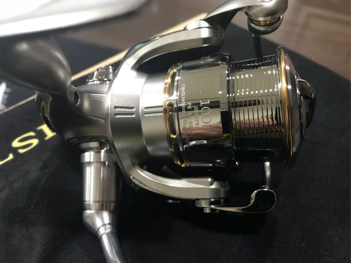 二手美品Daiwa 05 EXIST 1003 經典頂級微物路亞捲線器特價12500