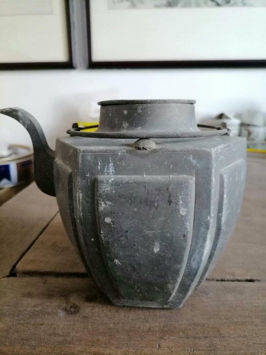 英祥堂造 古錫茶壷 茶心壷 煎茶道具 約328g V247 BC23 英祥堂造 古錫茶壷 茶心壷 煎茶道具 約328g V247 BC23