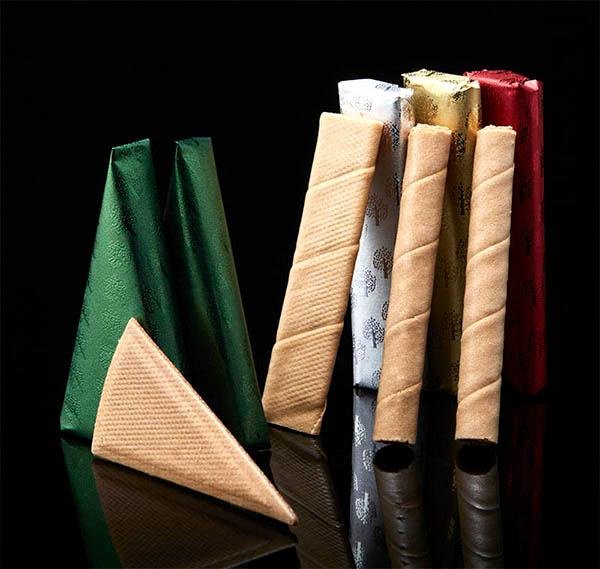 *日式雜貨館*日本神戶 本高砂屋 Ecorce 綜合脆餅 捲餅夾心酥 本高砂屋馬年24入禮盒 鐵盒裝 綜合脆餅捲心酥 煎餅夾心酥 禮盒 馬年限定