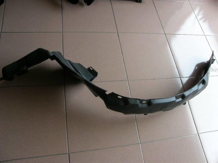 TOYOTA 豐田 ALTIS 14 前內規板 前內龜板 其它前保桿,水箱罩,水箱護罩,後保桿,葉子板,惰輪 歡迎詢問