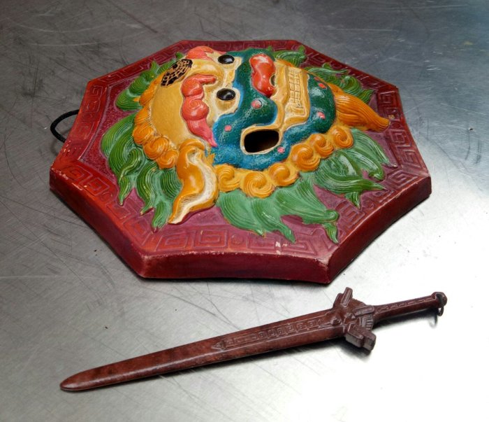 陶板画　侯春廷　瑞獅　交趾陶器吉祥圓案　中国 陶板画 侯春廷 瑞獅 交趾陶器吉祥圓案 中国 侯春廷大師作品麒麟龍