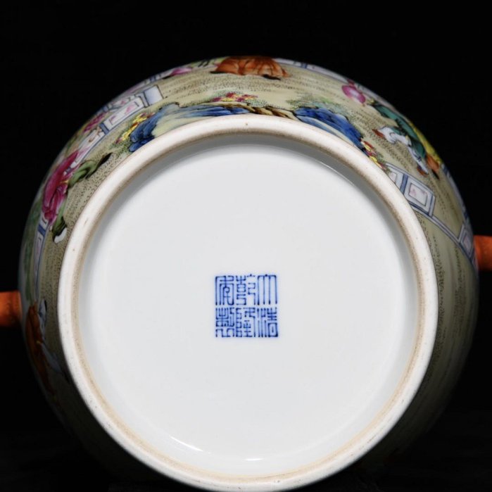 可議價清乾隆粉彩嬰戲圖象耳瓶，高29cm直徑22cm，編號4628067官窯、民