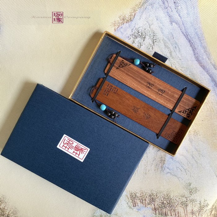 珈瑪-古典中國風木書籤禮盒-窗櫺雕刻紫檀酸枝木雕書籤古典佛系木雕書籤