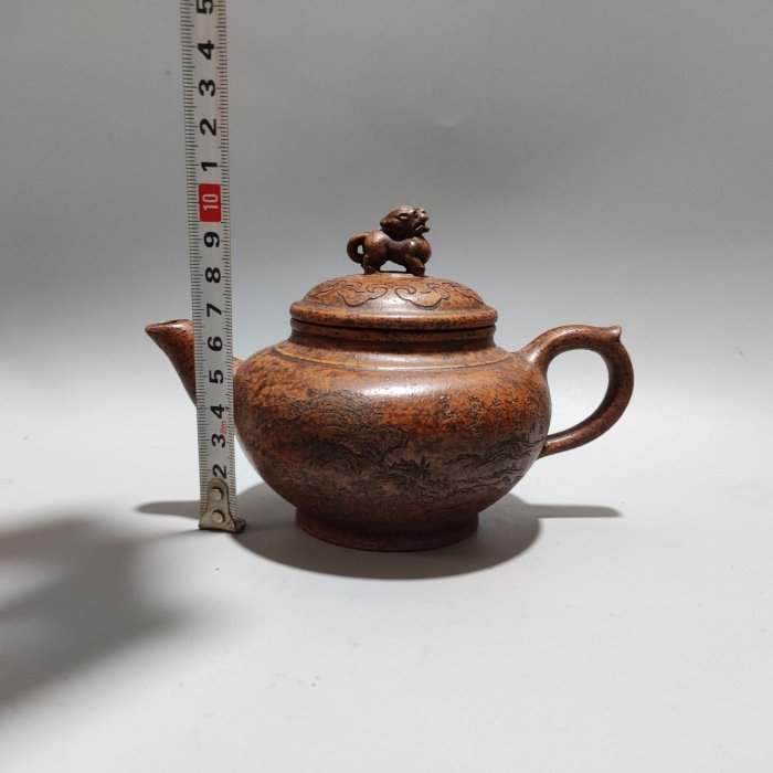 紫砂壺早期紫砂壺底款：顧景舟品名:笑櫻壺泥料:龍骨金砂泥容量:300cc