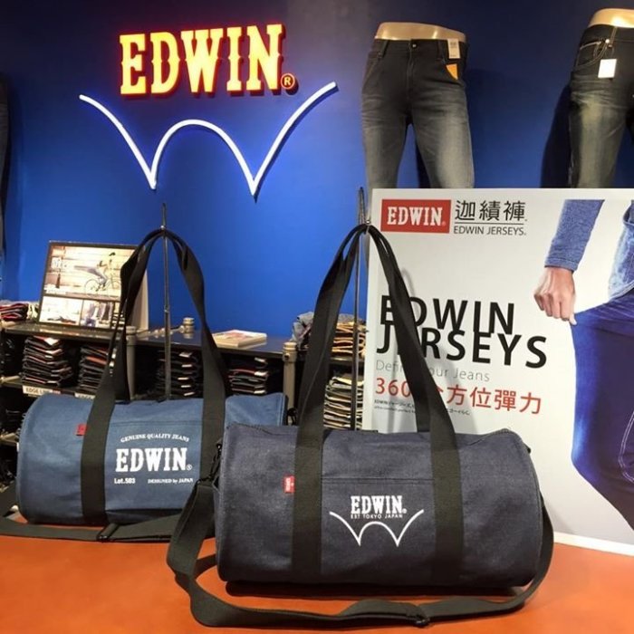 每款含運499元~7-11統一超商 x EDWIN聯名經典藍色丹寧牛仔帆布大圓筒包-深藍色款(最後一個現貨)~品味出售