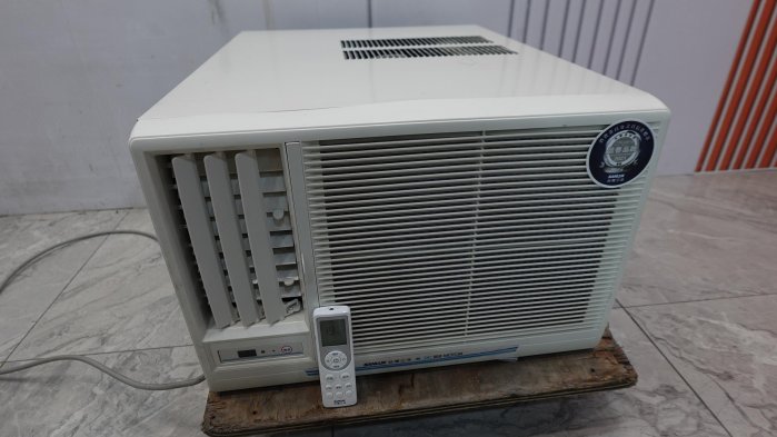 台北二手家電 推薦【台灣三洋】2.8kW 5級 定頻 冷專 左吹 窗型冷氣 1噸 3-5坪 2022 110V 桃園新北