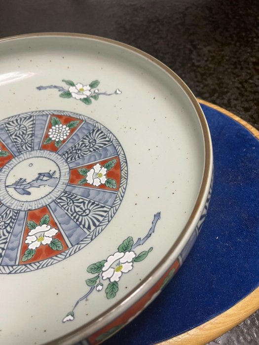 推薦日本老龍峰窯有田燒伊萬里風味大圓盤，內外精細手繪，適合茶洗