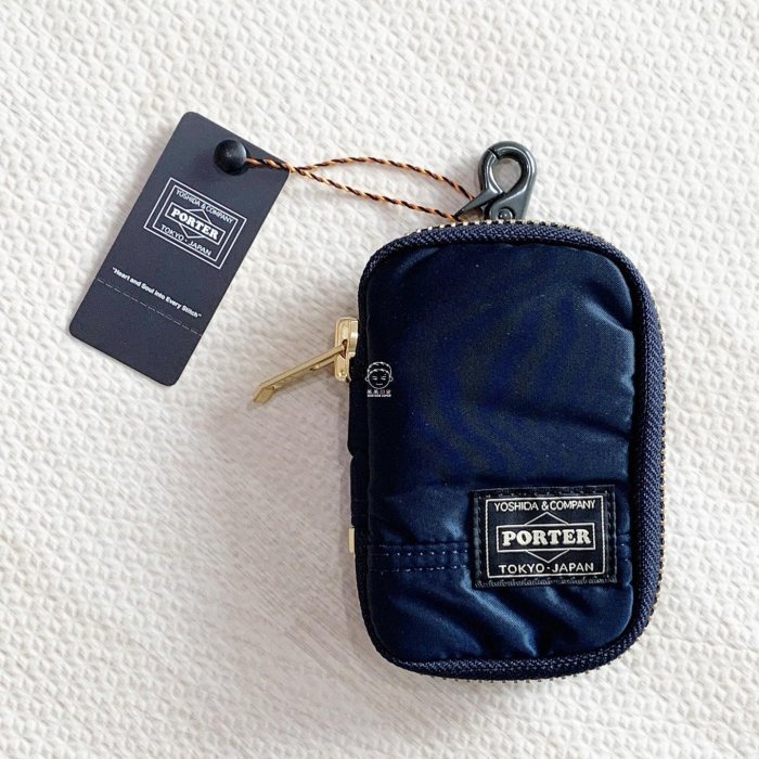 f7e402fc-f533-482c-a742-