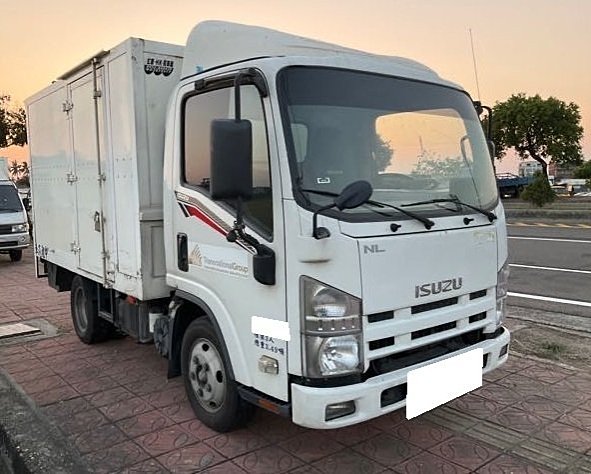 乂 2020年ELF  三噸半 10尺半 電動尾門乂