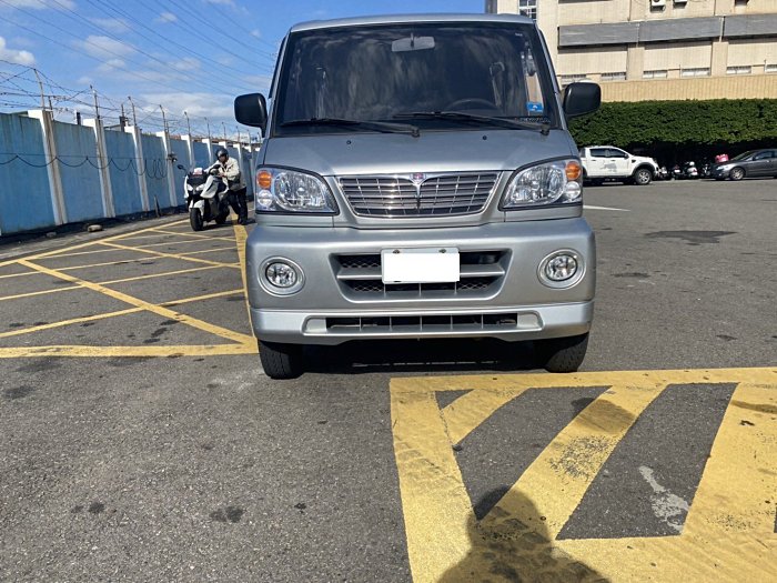誠意出售 2009 菱利面包車八人座 車況我把關你負責喜歡 己認證完成