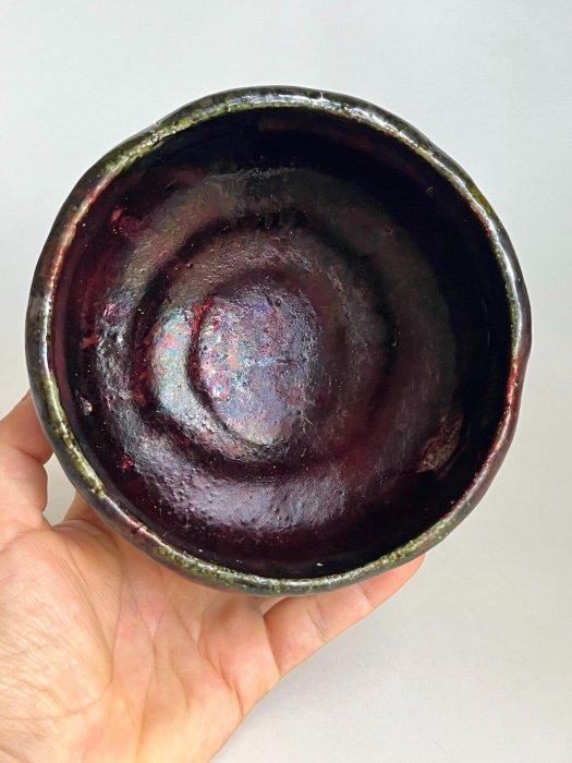 嚴選日本加藤石春樂燒立田錦抹茶碗，獨創精美釉面，蛤蜊光流彩奪目口徑