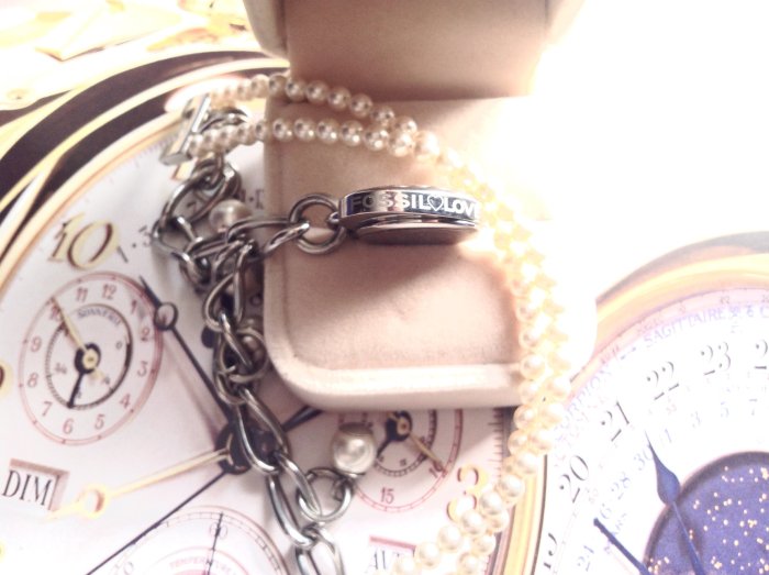 絕版FOSSIL 珍珠 多層Love鍊錶 全新二手賣 juicycouture cd lv gucci參考