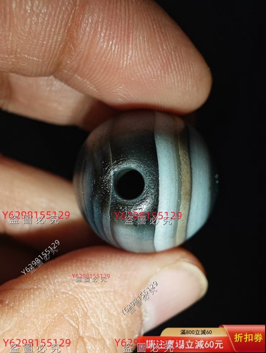藏區回流一顆爆老滿藍沁雙天眼瑪瑙橄欖珠天珠勒子，天然兩眼天珠，二眼