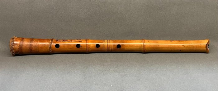 ▲琴古流 尺八 波嘯銘 竹製 全長54.5cm 重量263.5ｇ △琴古流 尺八 波嘯銘 竹製 全長54.5cm 重量263.5g（商品紹介