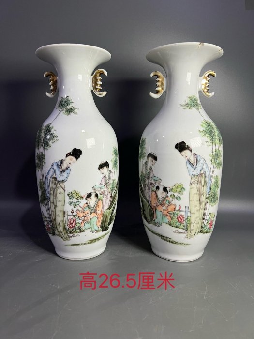 嚴選民國時期手繪桐華居瓷器花瓶，耳部以下完美好品高26.5公分琺瑯彩