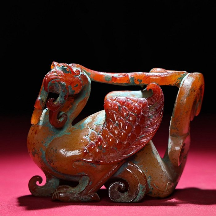臻品舊藏，和田玉鳳鳥，包漿厚重，沁色入骨，工藝精湛，犀利民藏絕佳