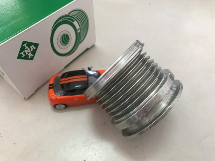 發電機單向軸承皮帶盤 FORD FOCUS 2.0柴油 06-11