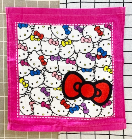 【震撼精品百貨】Hello Kitty 凱蒂貓~日本三麗鷗 KITTY中毛巾/方巾-滿版桃#54534