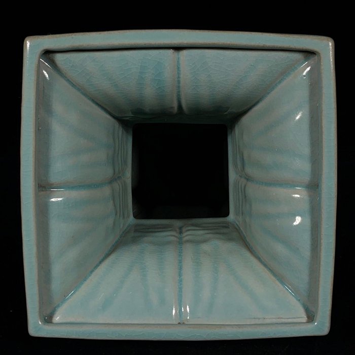 宋汝窯青龍寺御製款四羊方尊，高24.5直徑16.5cm，4002055 瓷器官窯汝窯