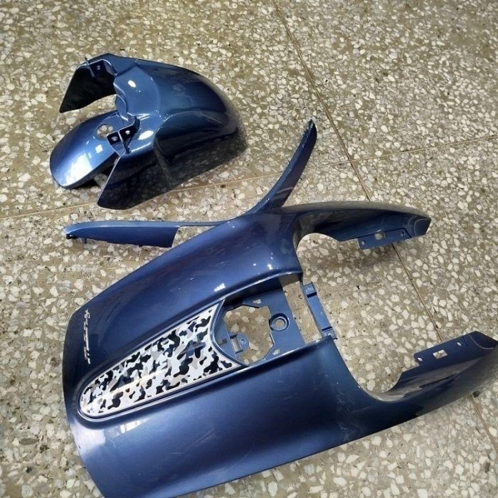 中古 二手 光陽 原廠 正廠 NEW MANY 125 前斜板 前面板 前土除 左邊面板邊條