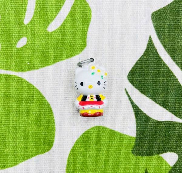 【震撼精品百貨】Hello Kitty 凱蒂貓~日本sanrio三麗鷗 KITTY鈴鐺飾品吊飾-瑞士*34190