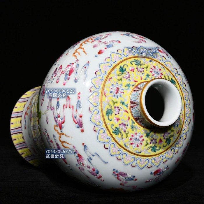 大清乾隆年製 款 粉彩 梅花文 瓶 高さ約21cm 清乾隆窯粉彩花卉瓶-數位典藏與學習聯合目錄