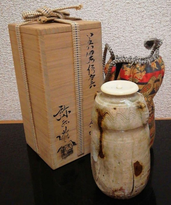 加藤弥右衛門作　美濃伊賀茶入　美品　共箱　茶道具　送料込 加藤彌右衛門作美濃伊賀茶入共箱仕服付茶道具| Yahoo拍賣