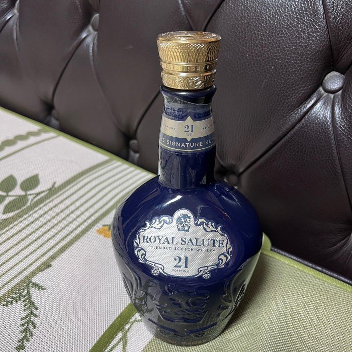 ROYAL SALUTE皇家禮炮21年威士忌空酒瓶 B款（700ML)/多用途空瓶/空洋酒瓶/陶瓷酒瓶/裝飾/容器/花瓶/收藏/酒瓶/水瓶