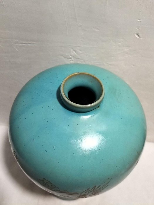宋代汝窯天青釉梅瓶嚴選古董級藏品，刻花精美底部有款識天青釉梅瓶汝窯