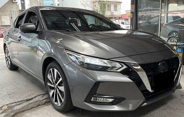 車主寄賣 2021年 sentra 台南某復健科醫生換德系SUV 託售