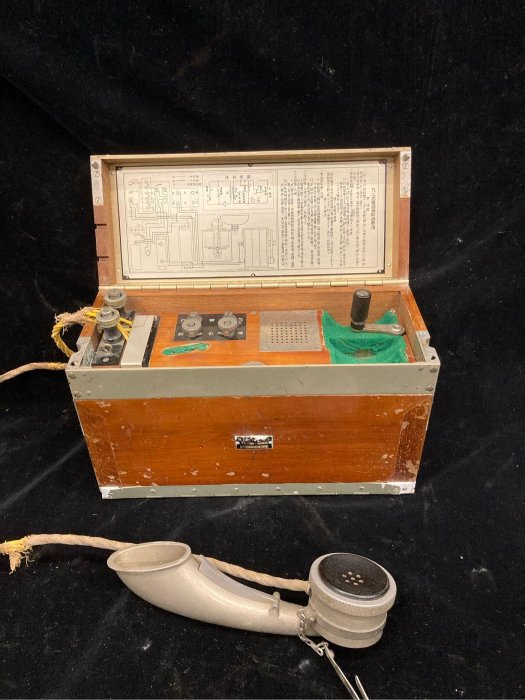 電話機 アンティーク 1943年 レトロ (昭和18年) 3号C共電式 電話機