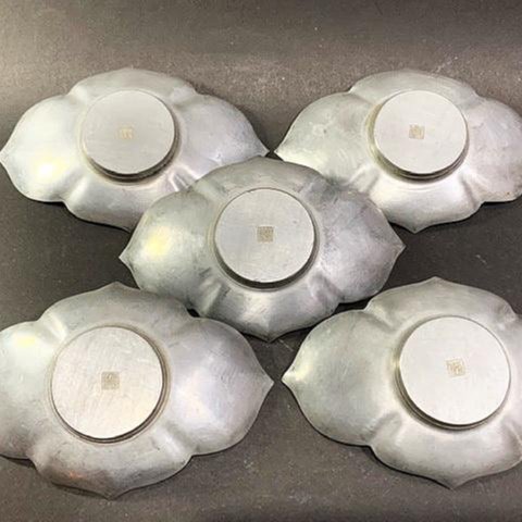 隆昌造　純錫　木瓜式　七宝透　茶托　五客　合計約292g　共箱　V　R7381 隆昌造 純錫 木瓜式 七宝透 茶托 五客 合計約292g 共箱