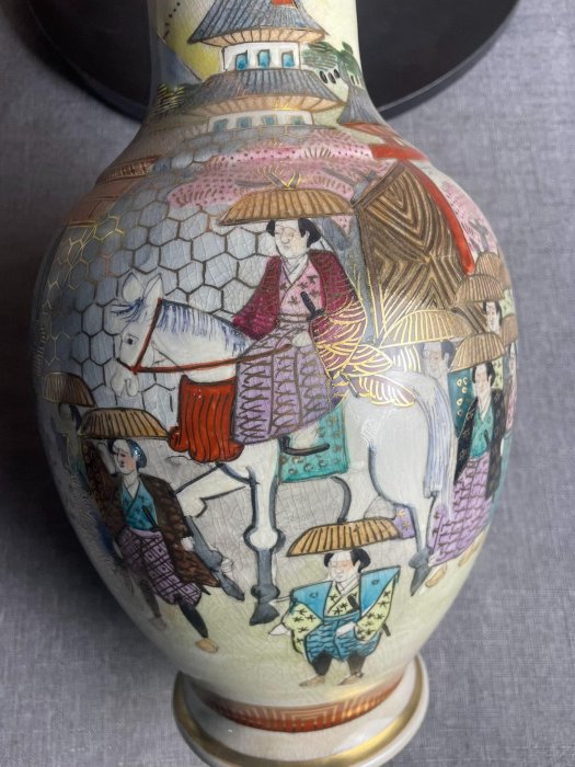 891 明治時代 薩摩焼 金彩人物 金蘭手 花瓶 時代物 891 明治時代