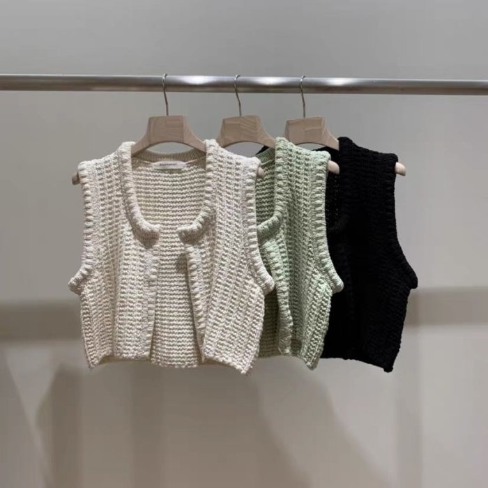 【促銷】集物居女裝?東大女裝門 圓女裝領編織女裝針織外女裝搭背心女裝 馬甲女裝