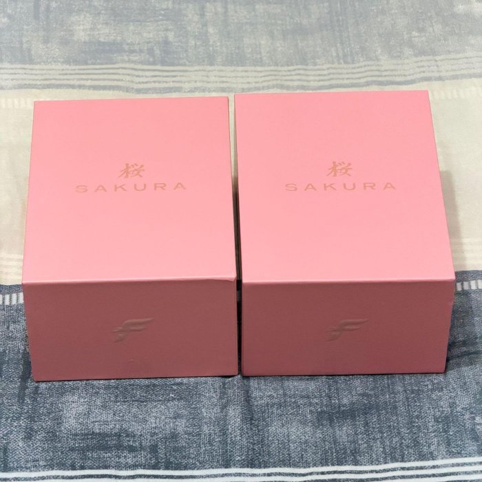 全新未拆封Finalmouse ULX SAKURA Medium 現貨在台下標前請先詢問庫存