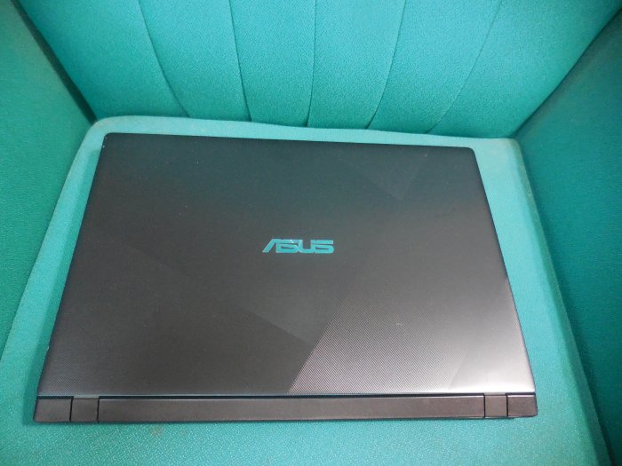 ASUS X560U i7八代獨顯GTX1050 8G/480G SSD