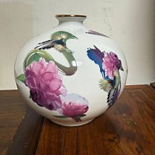 (小辣椒)當代藝術品 傑作陶藝 彩繪 天球瓶 藝術 擺瓶 完整 如圖所示 尺寸:高18公分 寬19公分